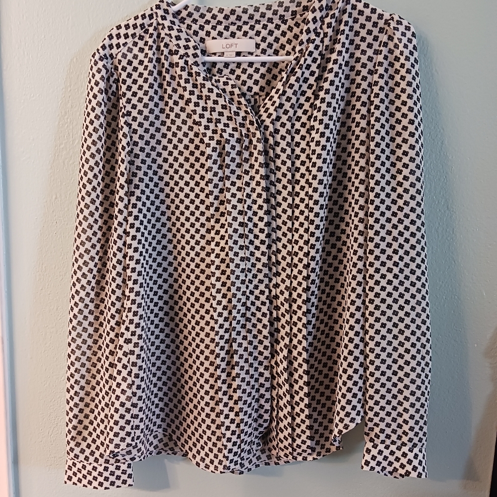LOFT Cream and Black Patterned Long-Sleeve Blouse